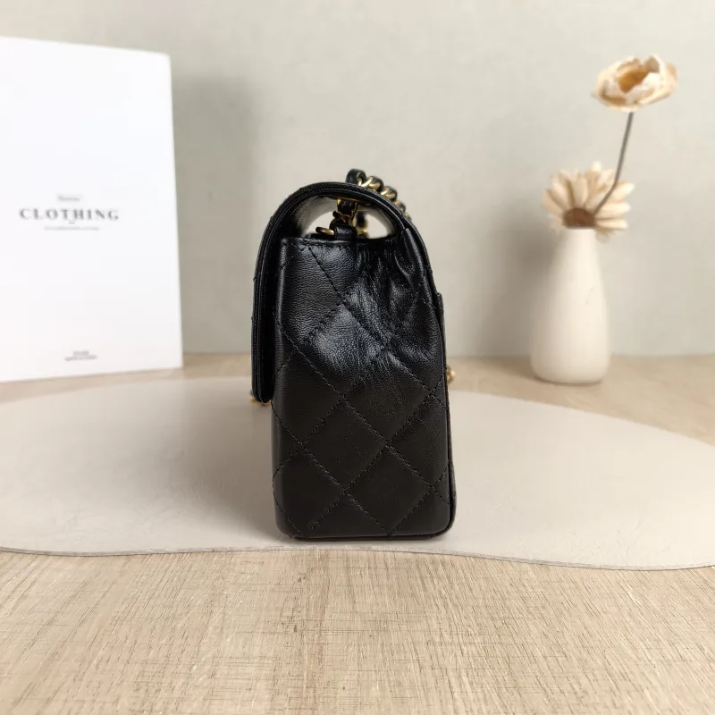 Chanel Crossbody Bag Edition Black Calfskinmini16 × 7 × 15 cm — detail view 11 of 11