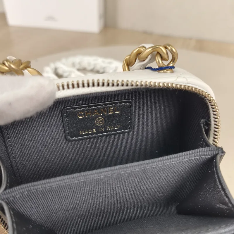 Chanel Crossbody Bag Camera Bag Box Crossbody Bag White Lambskin One Size11 × 4 × 7 cm — detail view 1 of 12
