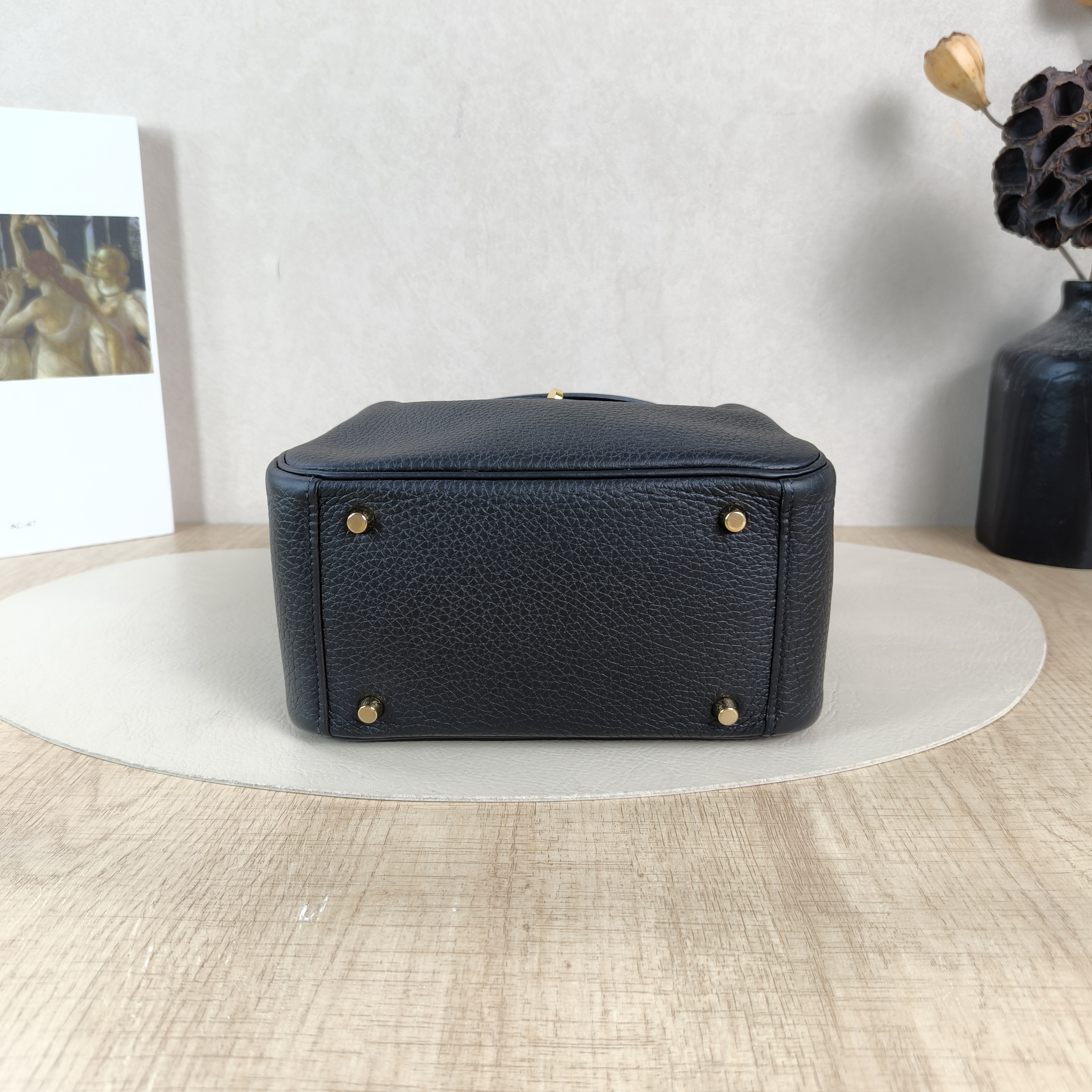 Hermès Shoulder Bag Lindy Mini 19Black TC Calfskinmini19 × 9 × 13 cm — cover view 5 of 5