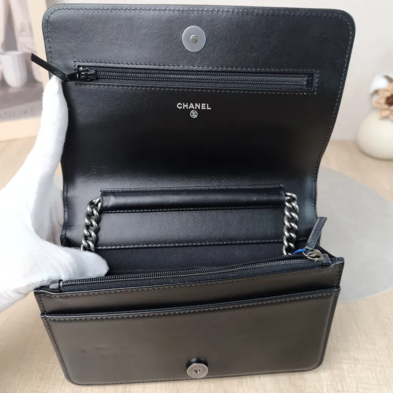 Chanel Crossbody Bag Le Boy​ WOC Black Grained Calfskin Mini 19.2 × 3.5 × 12.3 cm — detail view 6 of 11