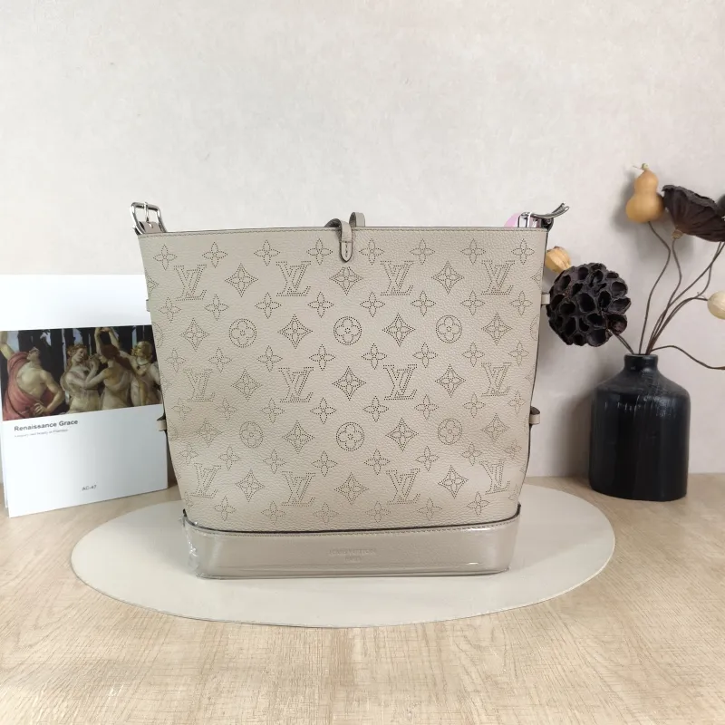 Louis Vuitton Shoulder Bag Flore Bucket Bag Grey Calfskin One Size 28 × 10 × 27 cm