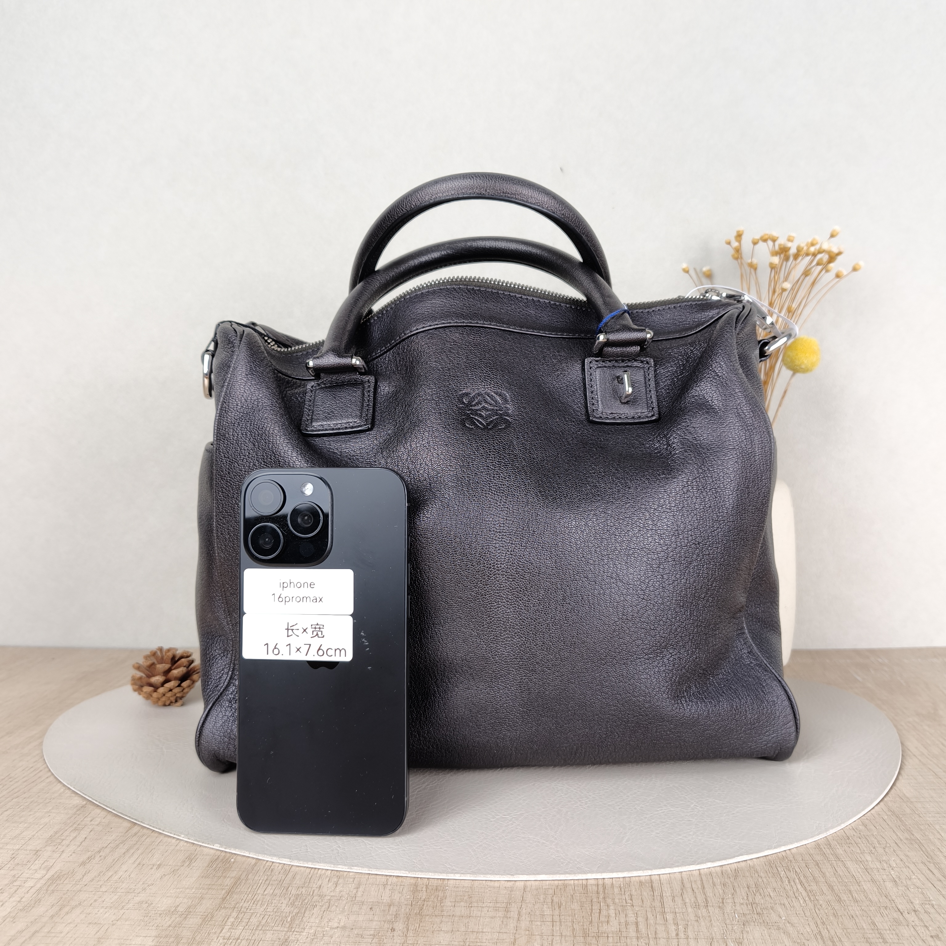 LOEWE Crossbody Bagamazona Collection Crossbody Bag Grey Lambskin One Size30 × 16 × 24 cm — cover view 2 of 5