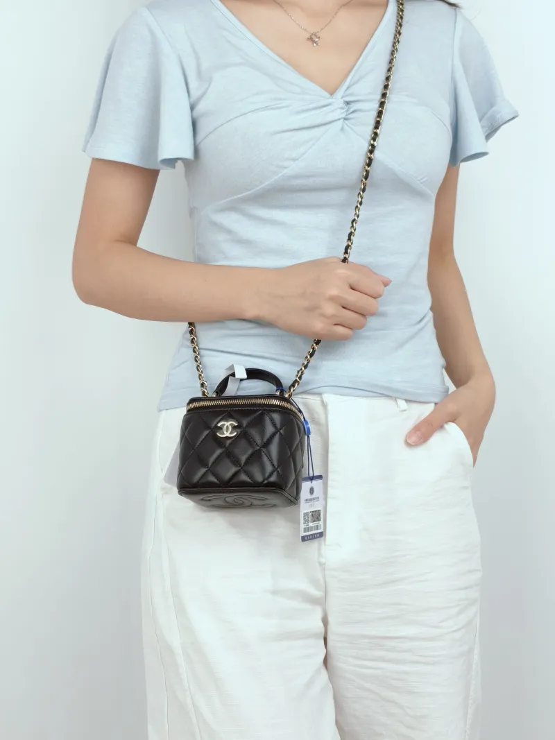 Chanel Crossbody Bag Edition Black Lambskin One Size11 × 7 × 9 cm — on-model view 3 of 3