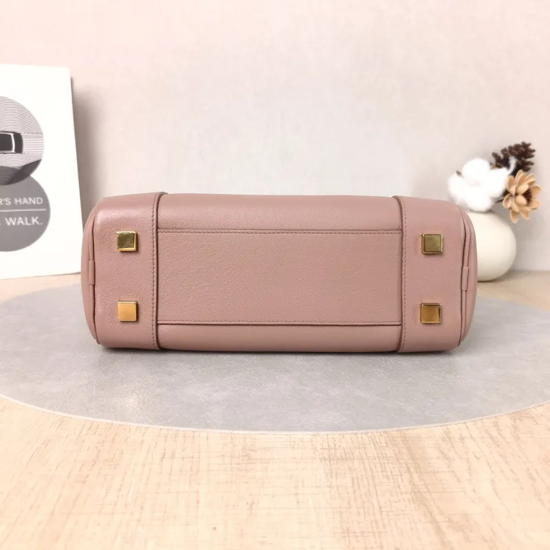 LOEWE Crossbody Bag amazona 19 Calfskin One Size 24 × 19 × 15 cm — cover view 2 of 5