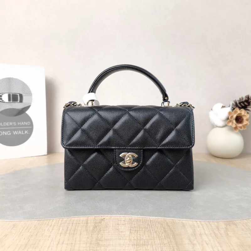 Chanel Crossbody Bag Edition mini Black Grained Calfskin mini 20 × 8 × 12.5 cm