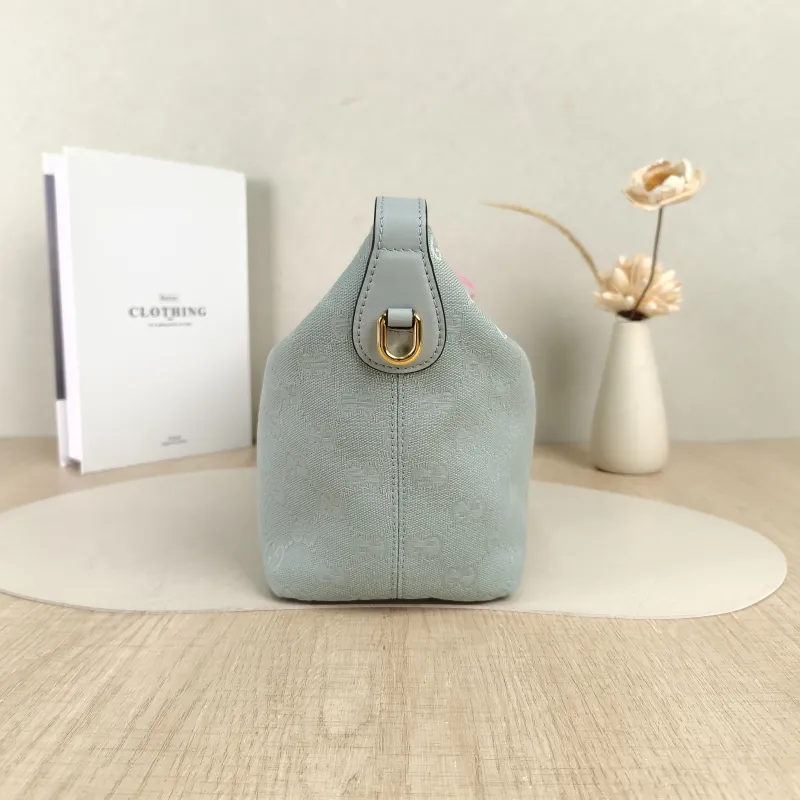 GUCCI Top Handle Bagvanity Vanity Case Bag Green Canvas Medium27.5 × 13 × 14.5 cm — detail view 2 of 14
