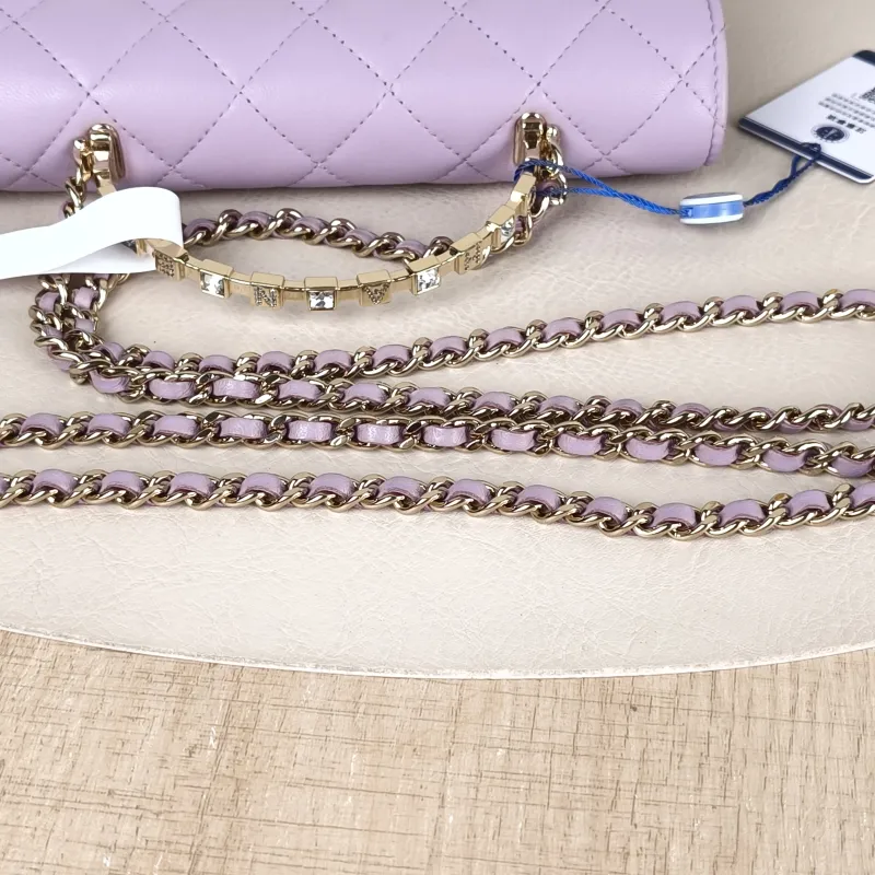 Chanel Crossbody Bag woc Lambskin One Size19 × 4 × 12.5 cm — detail view 5 of 14