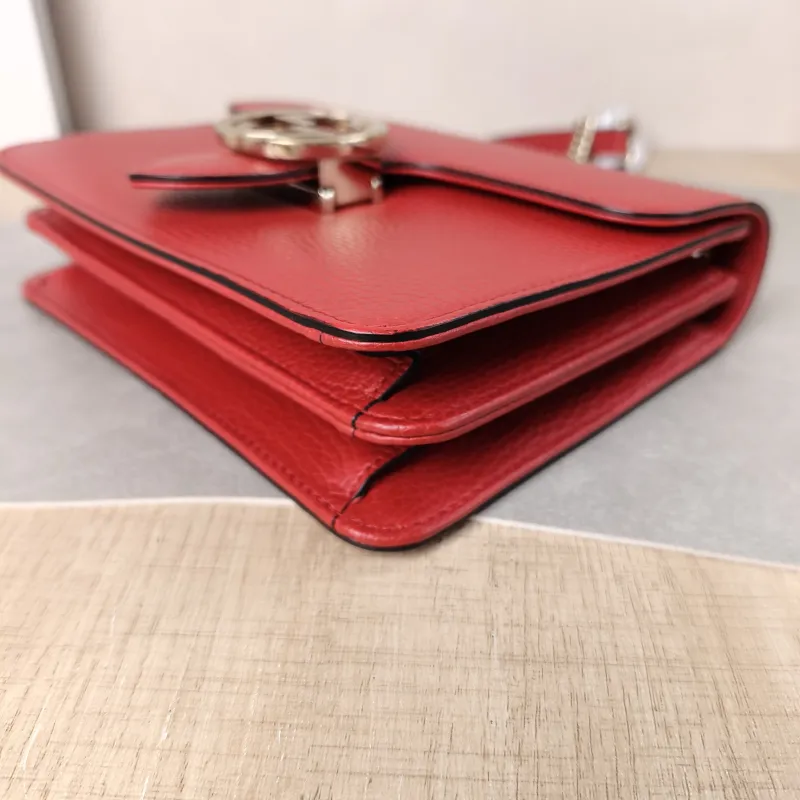 GUCCI Crossbody Bag g Collection Red Calfskin Small 20 × 9 × 16 cm — detail view 14 of 14
