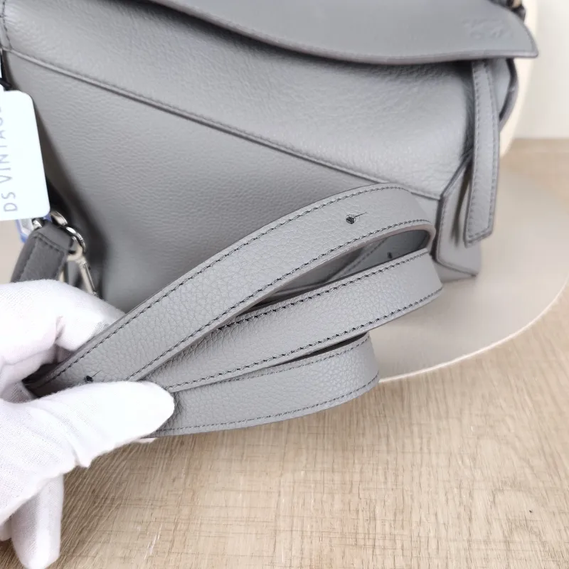 LOEWE Crossbody Bag Puzzle Grey CC alfskin Small24 × 10.5 × 16.5 cm — detail view 1 of 14