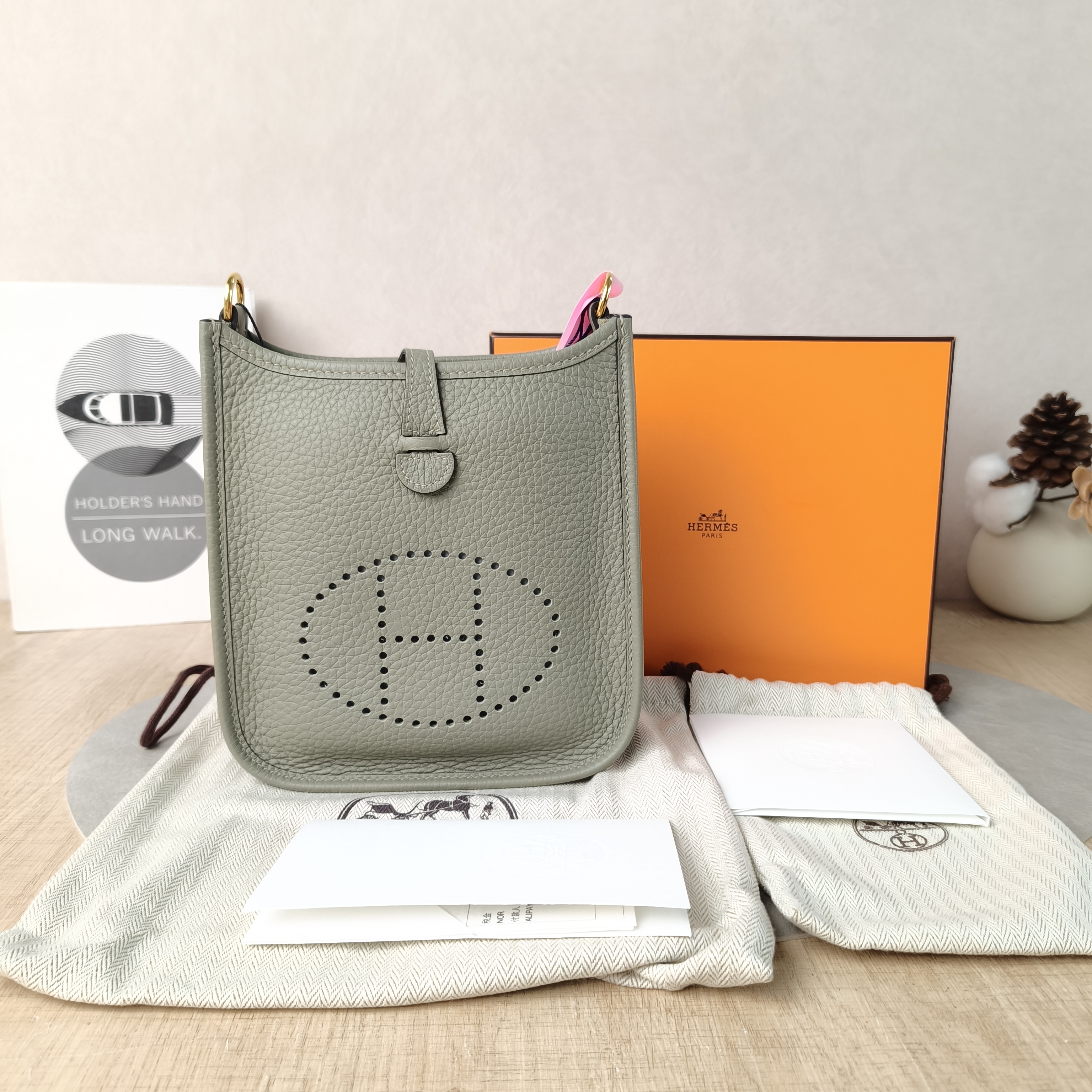 Hermès Crossbody Bag Evelyne Mini 16 Mini 16Q1 Taurillon Clemence TC Calfskinmini17 × 5.5 × 18 cm — cover view 3 of 6