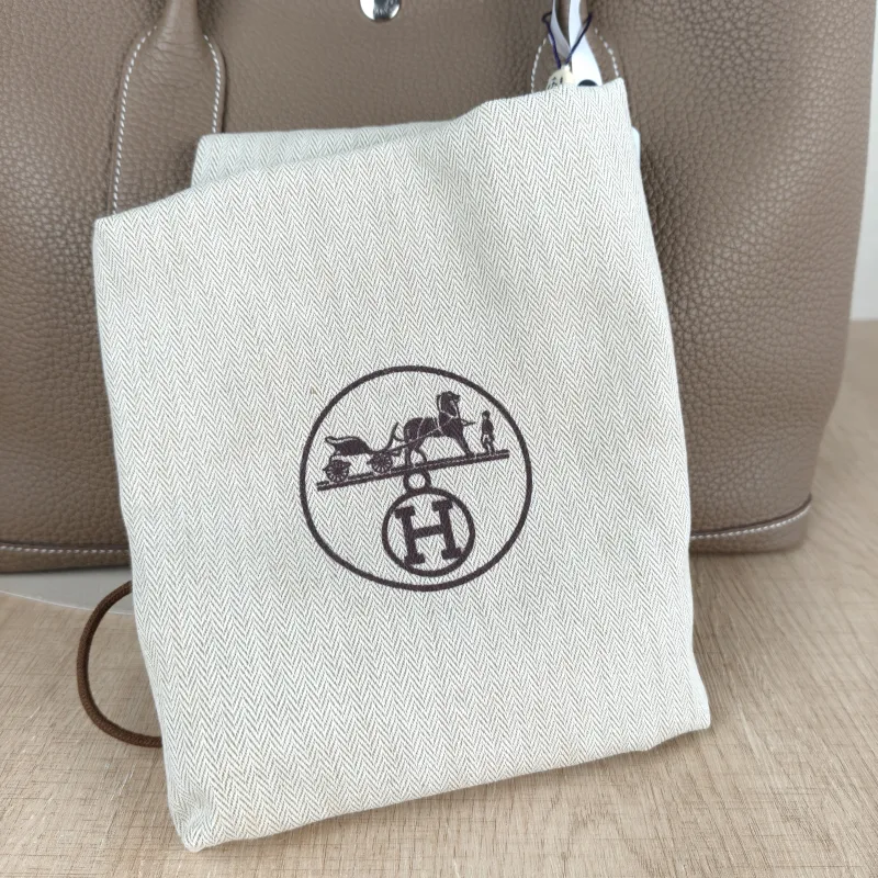 Hermès Top Handle Bag Garden Party 36 36 Negonda Calfskin Large 36 × 17 × 26 cm U — detail view 7 of 10