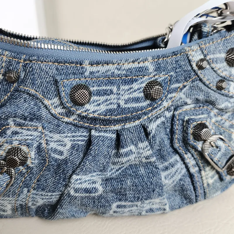 BALENCIAGA Shoulder Bag LE CAGOLE woc Blue Mini 21 × 4.5 × 13 cm — detail view 4 of 8