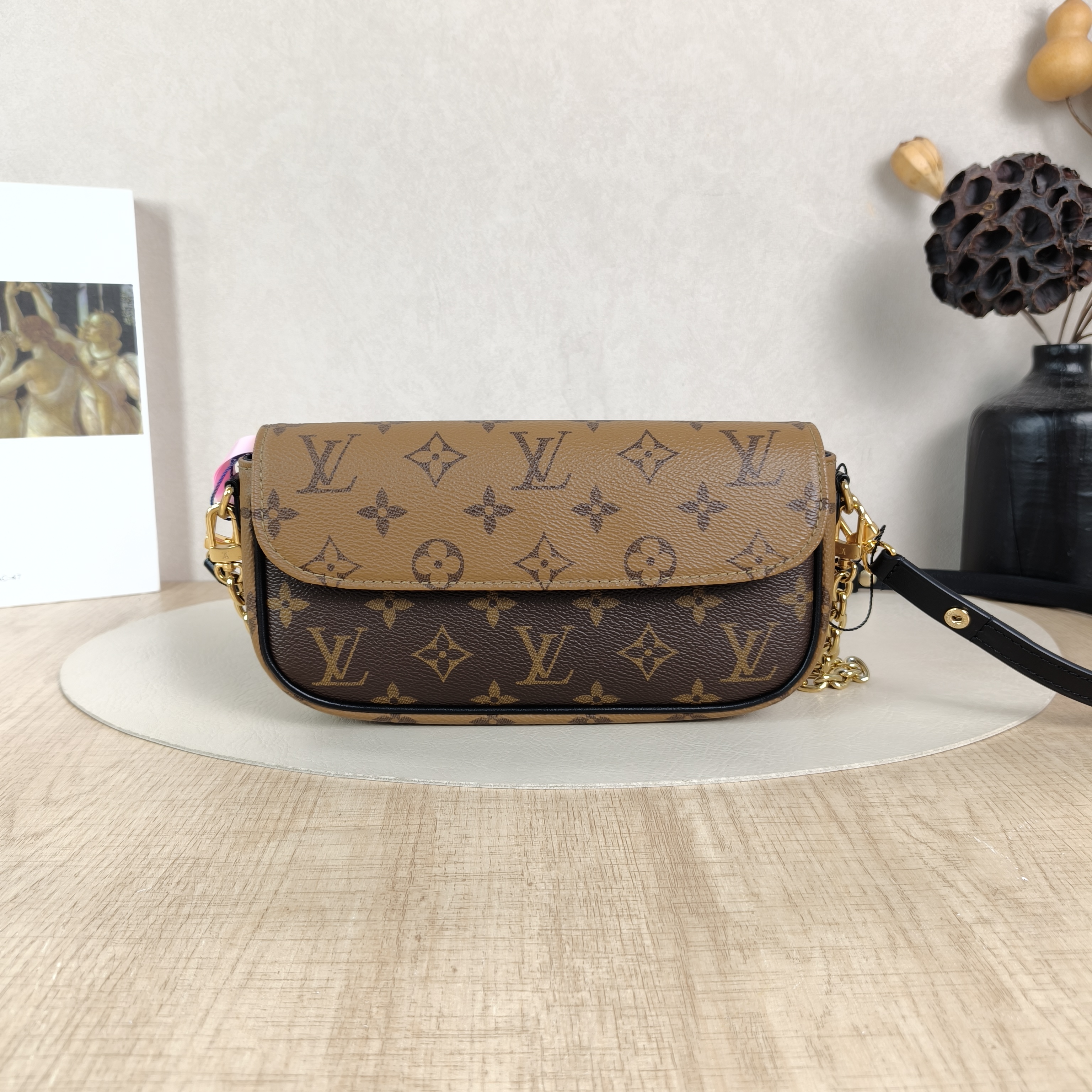 Louis Vuitton Crossbody Bag IVY Monogram PVC Small23.5 × 4.3 × 12 cm