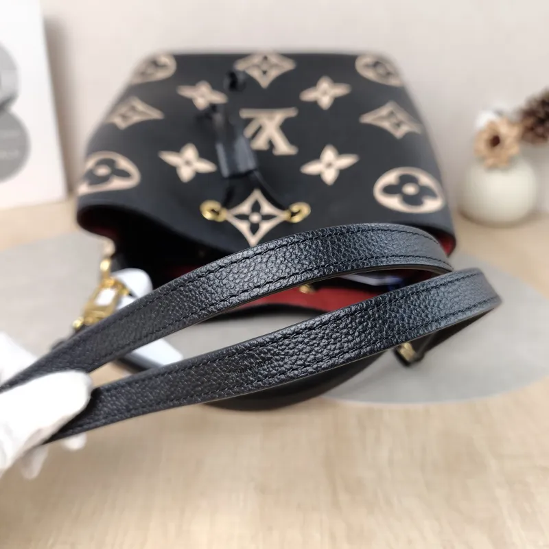 Louis Vuitton Shoulder Bag NÉONOÉ Bucket Bag Black · White Monogram Empreinte Embossed Calfskin Medium 26 × 17.5 × 26 cm — detail view 14 of 14