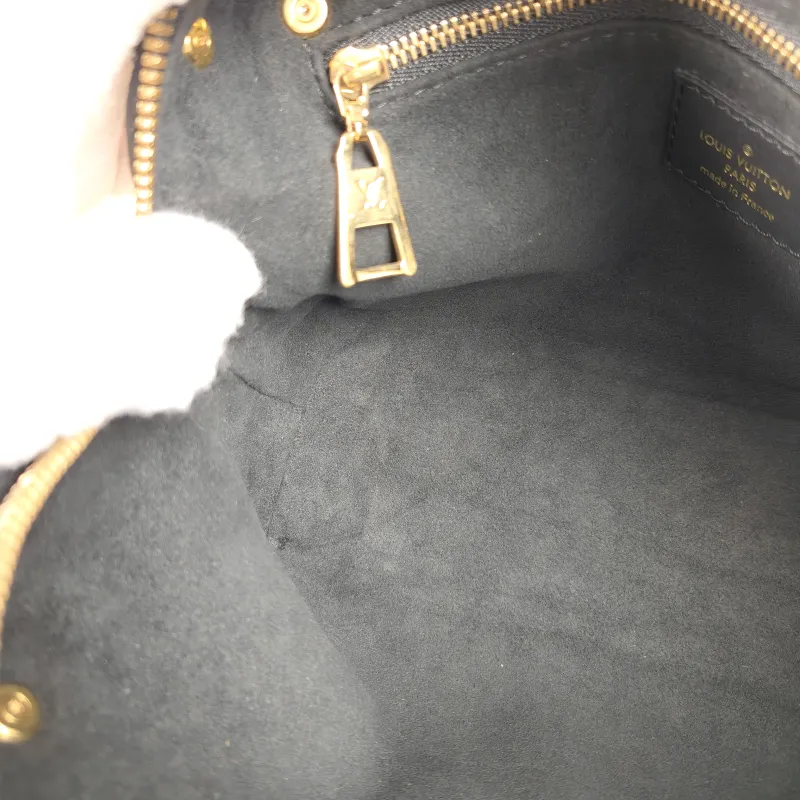 Louis Vuitton Shoulder Bag Petite Malle Souple Box Black Calfskin One Size20 × 7.5 × 14 cm Missing Shoulder Strap — detail view 7 of 14