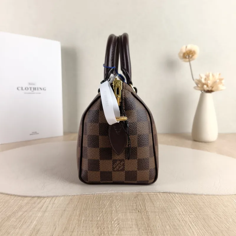 Louis Vuitton Crossbody Bag Speedy20 Shoulder Strap PVC Small 20.5 × 12 × 13.5 cm — detail view 1 of 9