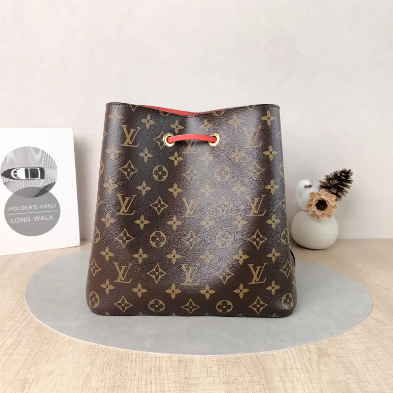 Louis Vuitton Shoulder Bag NÉONOÉ Bucket Bag PVC Medium 26 × 17.5 × 26 cm — cover view 5 of 5