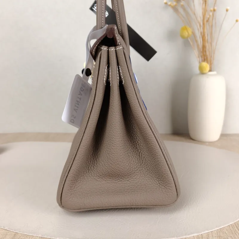 Hermès Top Handle Bag Birkin 25 Gold-Tone Hardware 18Etoupe Togo Calfskin Small 25 × 13 × 20 cm K — detail view 12 of 12
