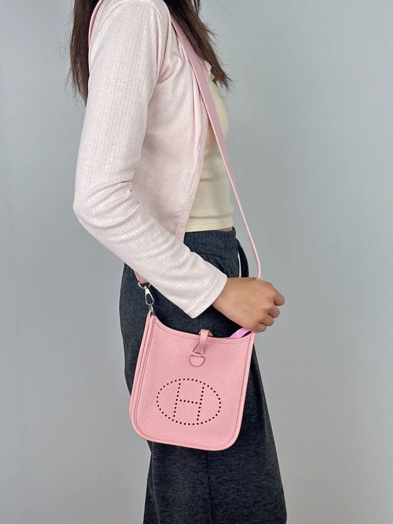 Hermès Crossbody Bag Evelyne Mini 16 Mini 16 TC Calfskinmini17 × 5.5 × 18 cm — on-model view 1 of 2