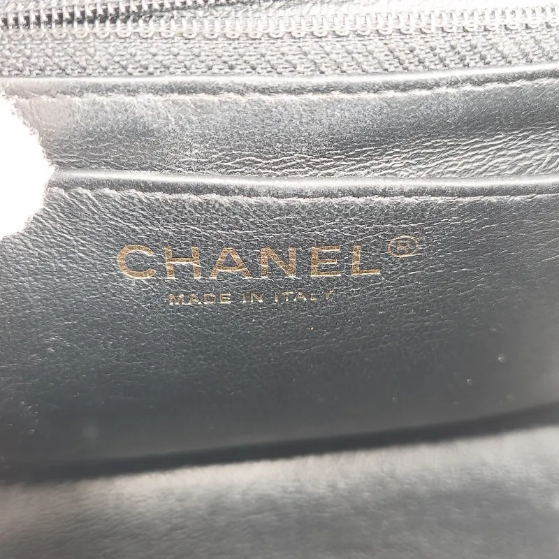 Chanel Crossbody Bag Classic Flap Mini CF Mini Black with Gold-Tone Hardware Patent Leathermini17 × 8 × 13.5 cm — detail view 3 of 13