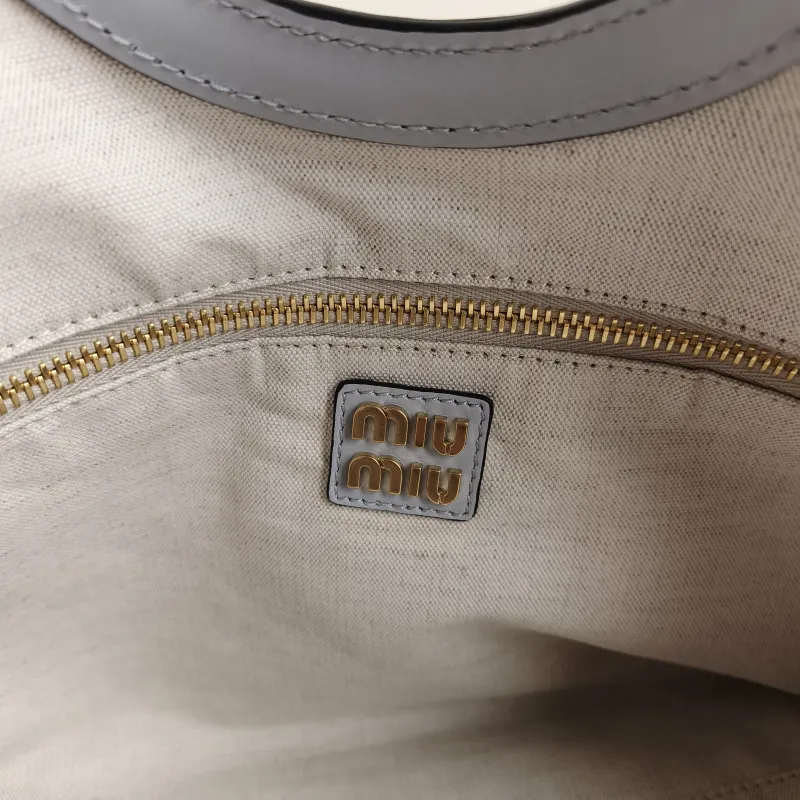 Miumiu Shoulder Bag IVY Tote Shopping Tote Blue Calfskin One Size 28 × 12.5 × 26 cm — detail view 3 of 12