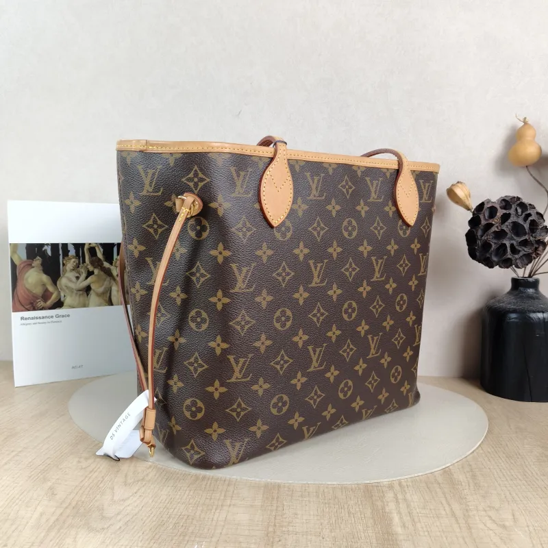 Louis Vuitton Shoulder Bag Neverfull Monogram PVC Medium31 × 14 × 28 cm — cover view 5 of 6
