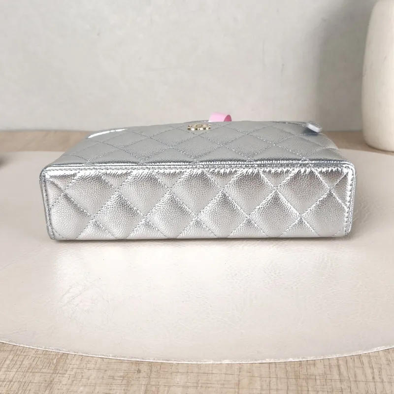 Chanel Crossbody Baglp Box Bag Top Handle Crossbody Bag Silver Grained Calfskin One Size19.5 × 5 × 17 cm — cover view 4 of 5