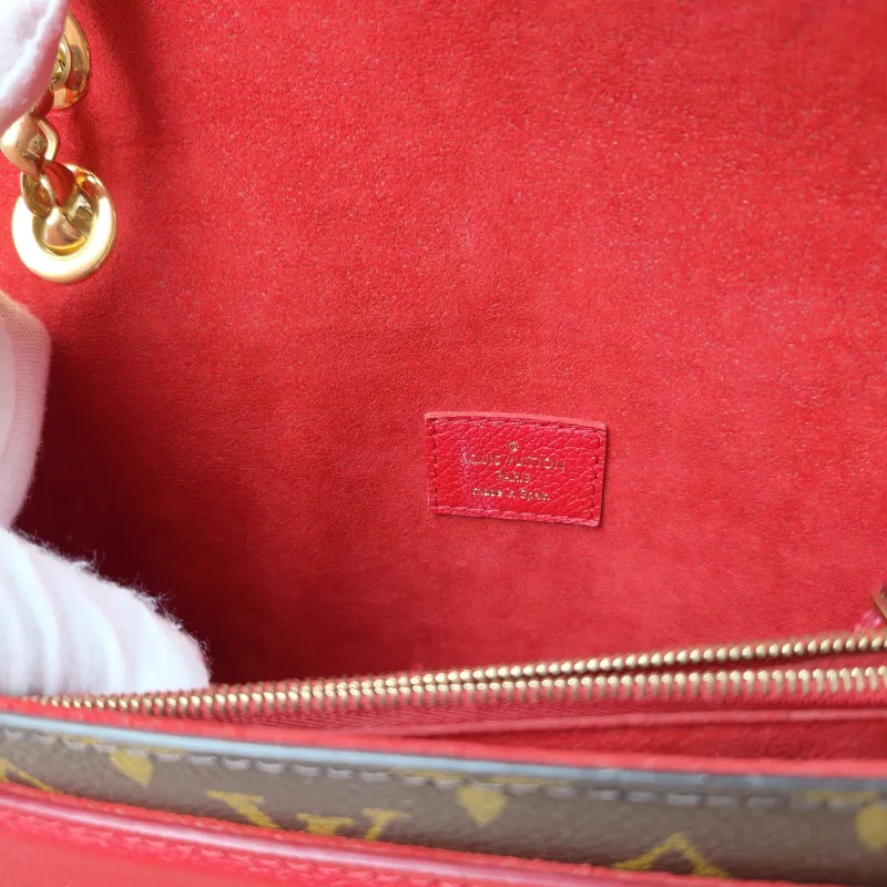 Louis Vuitton Crossbody Bag VICTOIRE Red PVC · Calfskin One Size 27 × 10 × 17 cm — detail view 9 of 13