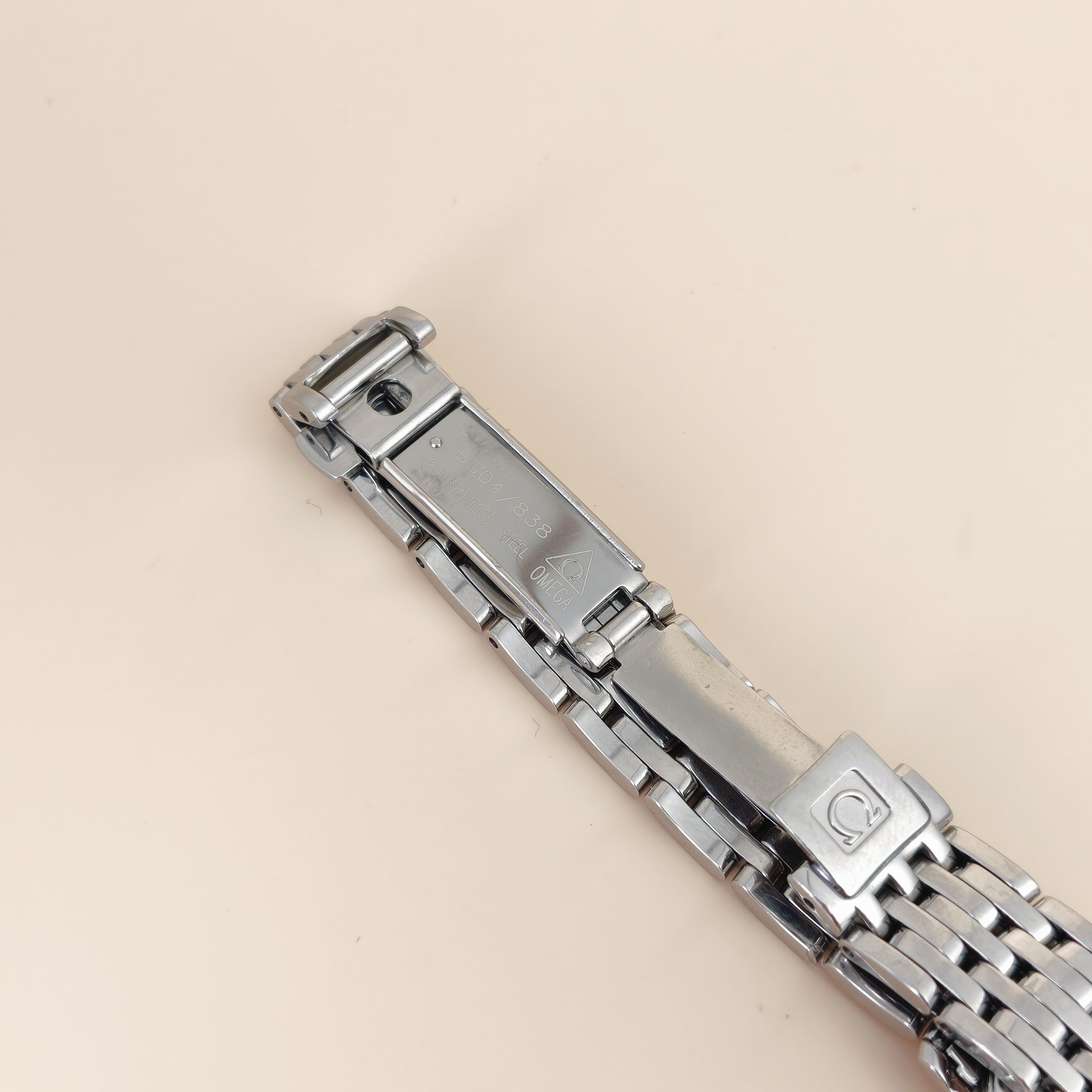 OMEGA Watch Collection Watch White 22mm Watch — cover view 6 of 7