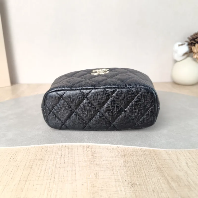 Chanel Crossbody Bag Gold-Tone Hardware Black Grained Calfskin 15.5 × 6 × 12.5 cm — cover view 4 of 5