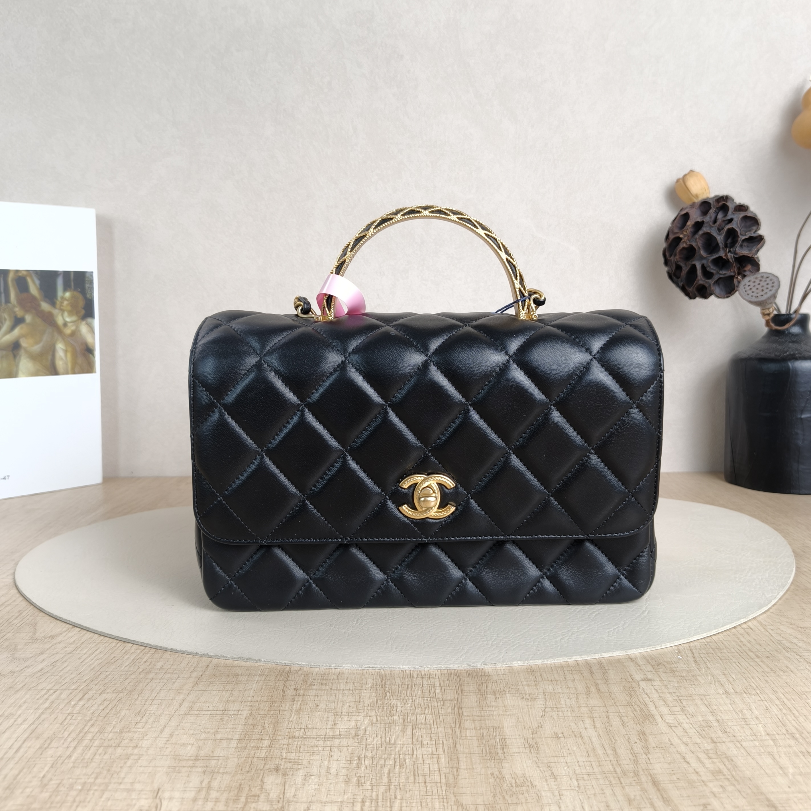 Chanel Crossbody Bag23a Black Lambskin One Size25 × 10 × 16 cm