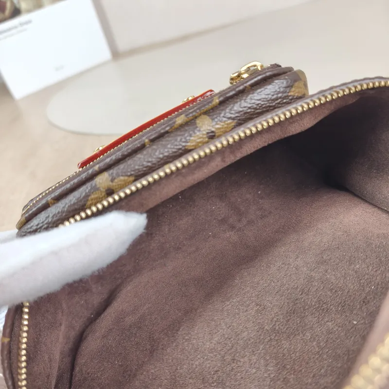 Louis Vuitton Crossbody Bag Bumbag Belt Bag Monogram PVC Mini 17 × 9.5 × 12 cm — detail view 3 of 10