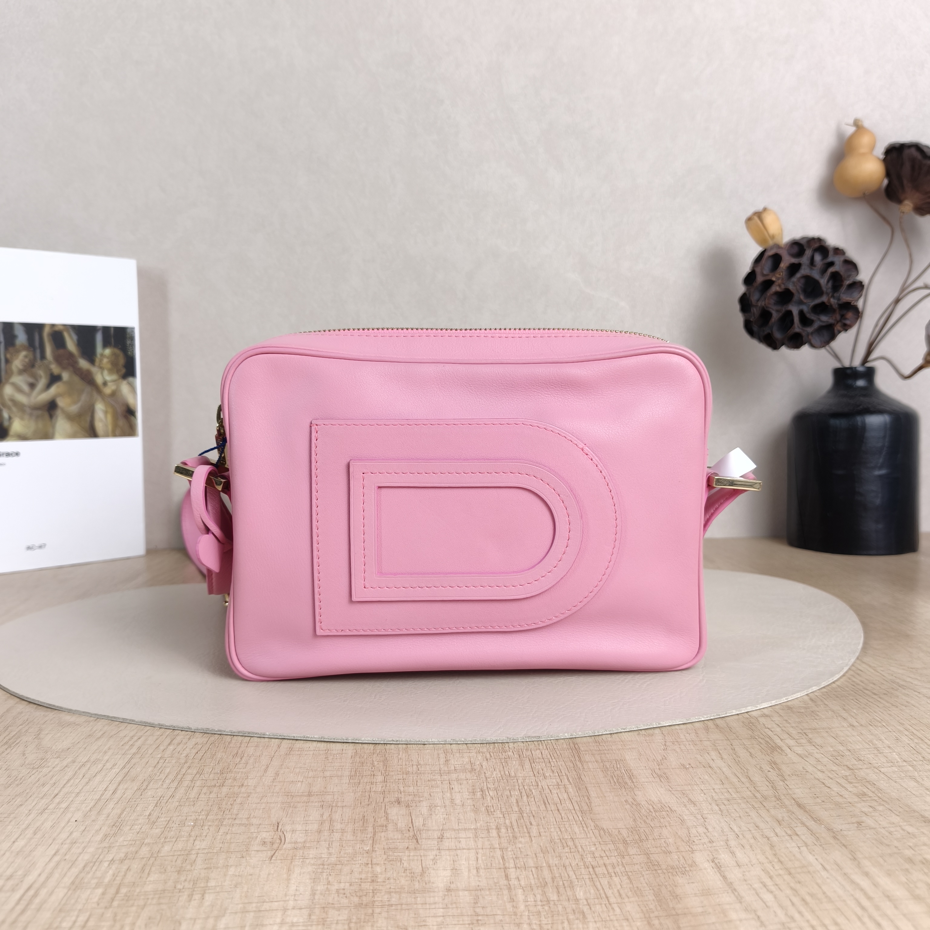 DELVAUX Crossbody Bag Crossbody Bag Pink Calfskin One Size22 × 4.5 × 15 cm