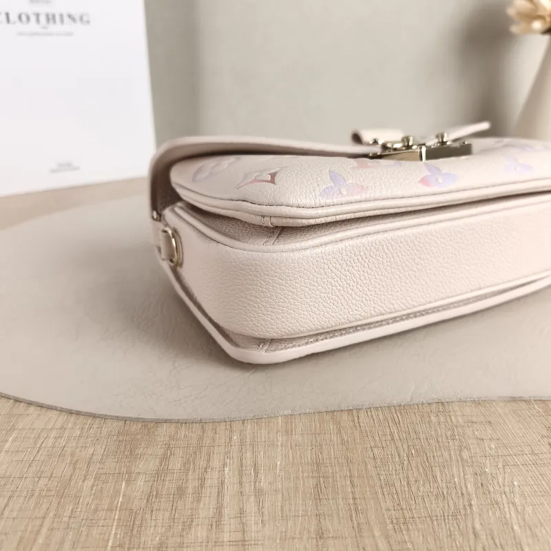 Louis Vuitton Crossbody Bag Pochette Métis East West Empreinte Embossed Calfskin Small 21.5 × 6 × 13.5 cm — detail view 10 of 13