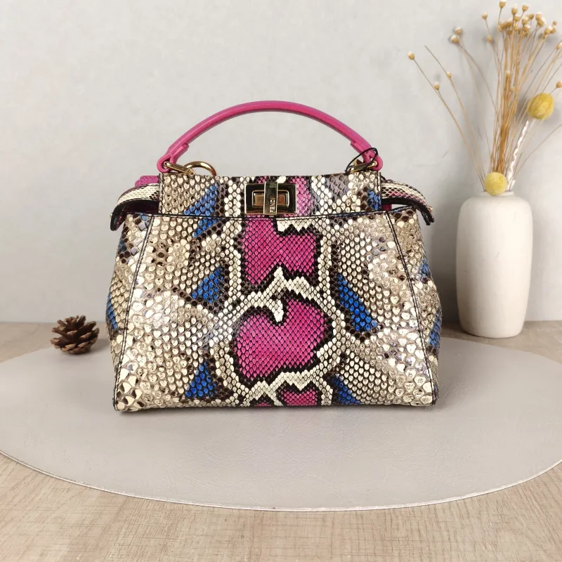 FENDI Crossbody Bagpeekaboo Crossbody Bag mini23 × 11 × 17 cm