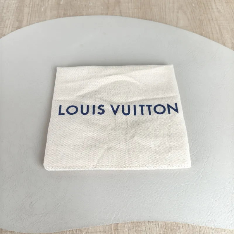 Louis Vuitton Crossbody Bag IVY Monogram PVC Small 23.5 × 4.3 × 12 cm — detail view 4 of 12