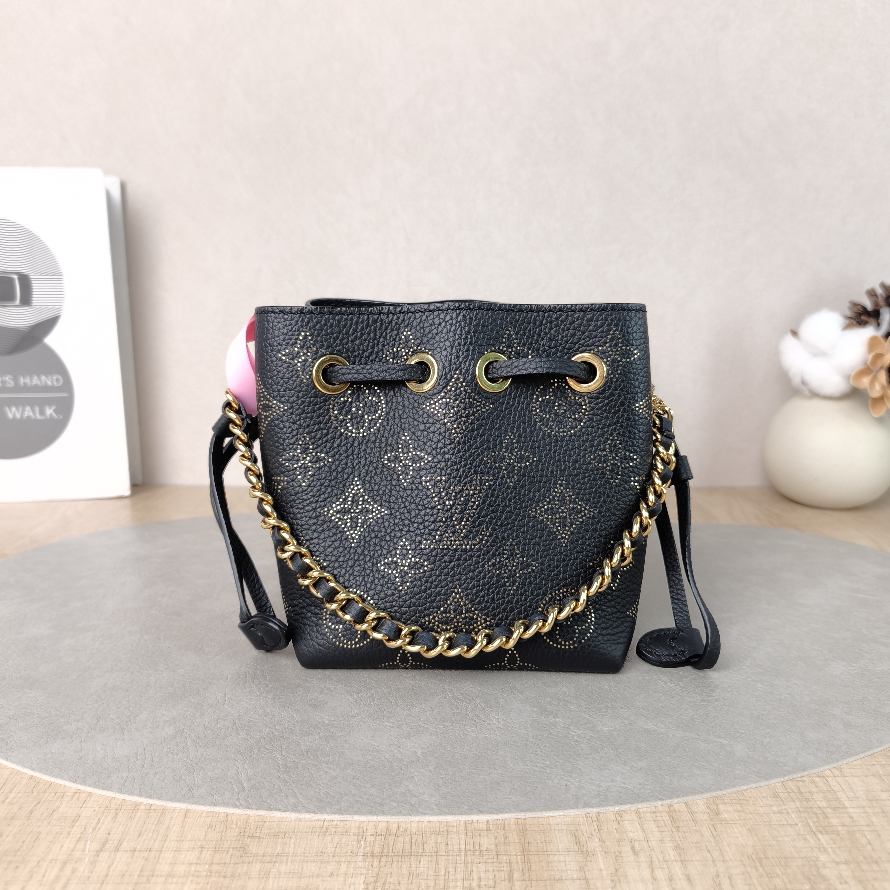 Louis Vuitton Crossbody Bag BELLA Gold Black Calfskin Pico13 × 10.5 × 11 cm