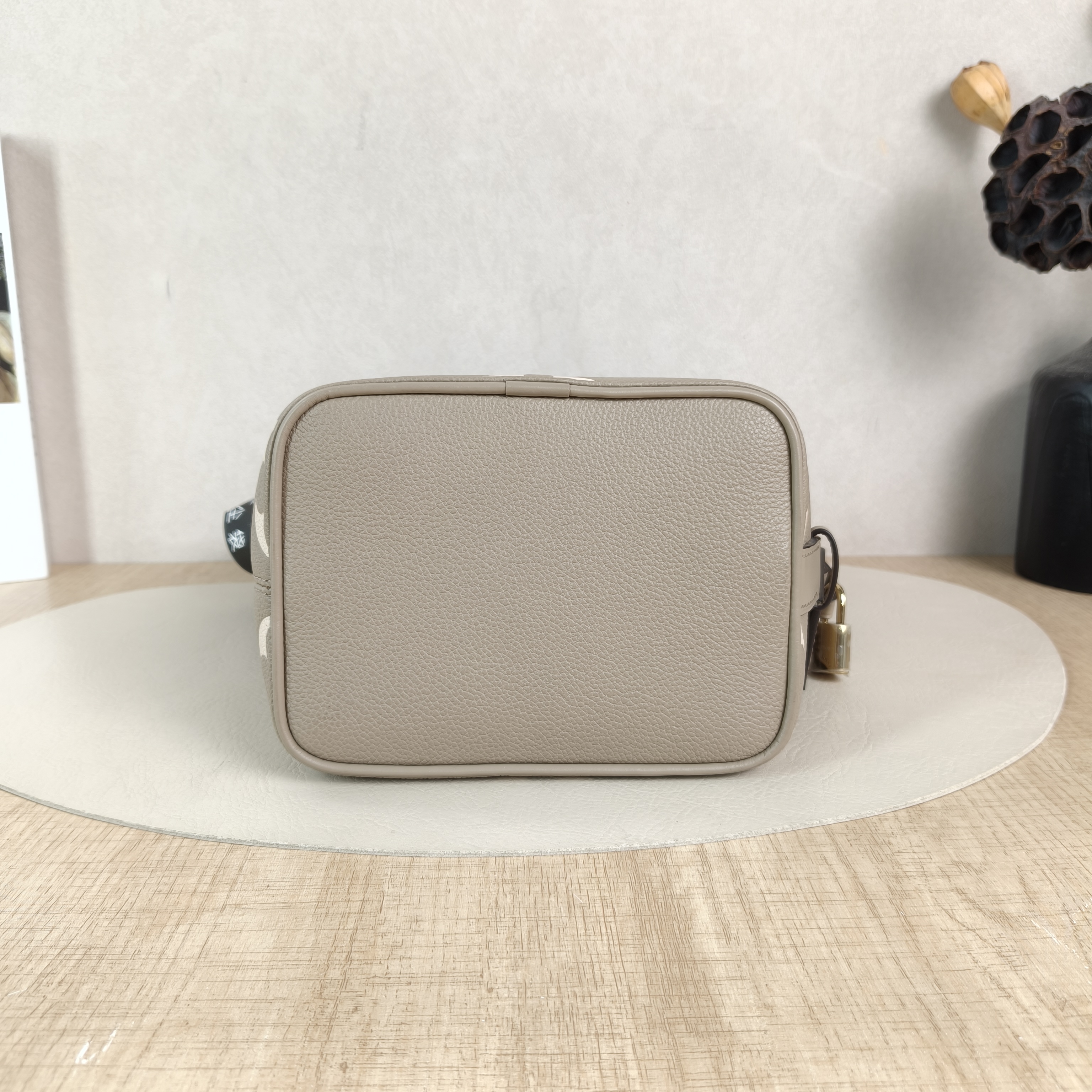 Louis Vuitton Top Handle Bag ALL IN BB · White Empreinte Embossed Calfskin BB16 × 12 × 18 cm — cover view 3 of 6