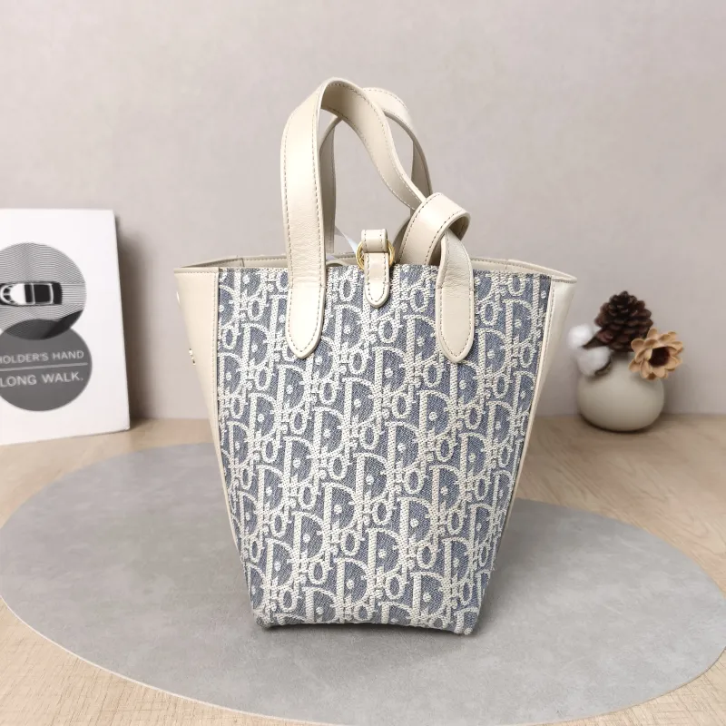 DIOR Top Handle Bag Signature Bucket Bag Beige · Blue Canvas · Calfskin Small21 × 11 × 19 cm — detail view 13 of 16
