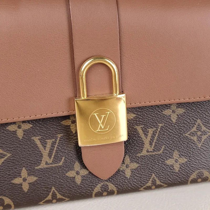 Louis Vuitton Crossbody Bag Locky BB Caramel PVC BB 20 × 7.5 × 16 cm — detail view 2 of 11