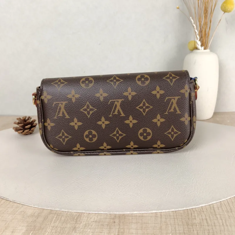 Louis Vuitton Crossbody Bag IVY Monogram PVC Small 23.5 × 4.3 × 12 cm — cover view 2 of 5