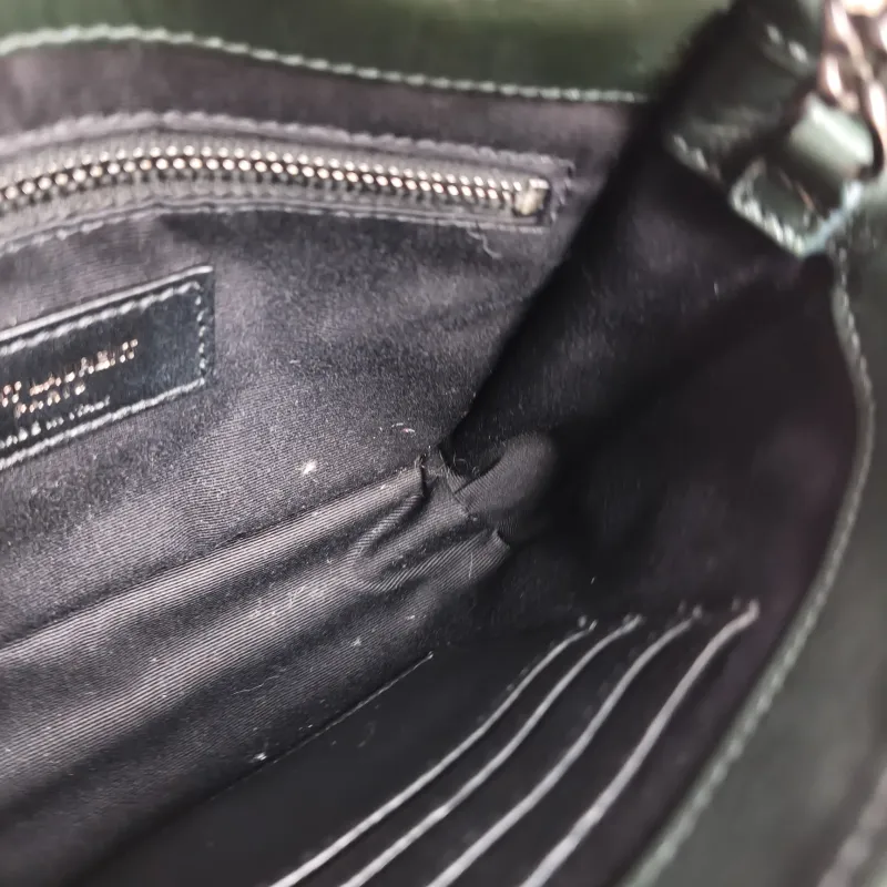 SAINT LAURENT Crossbody Bag Niki Chain Bagwoc Green Calfskin Mini 19 × 5 × 16 cm — detail view 10 of 12