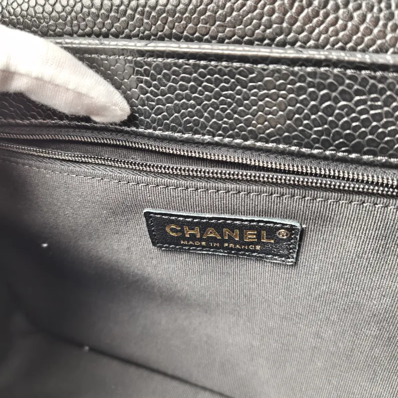 Chanel Backpack Backpack Black Grained Calfskin One Size24 × 5 × 17 cm — detail view 13 of 15