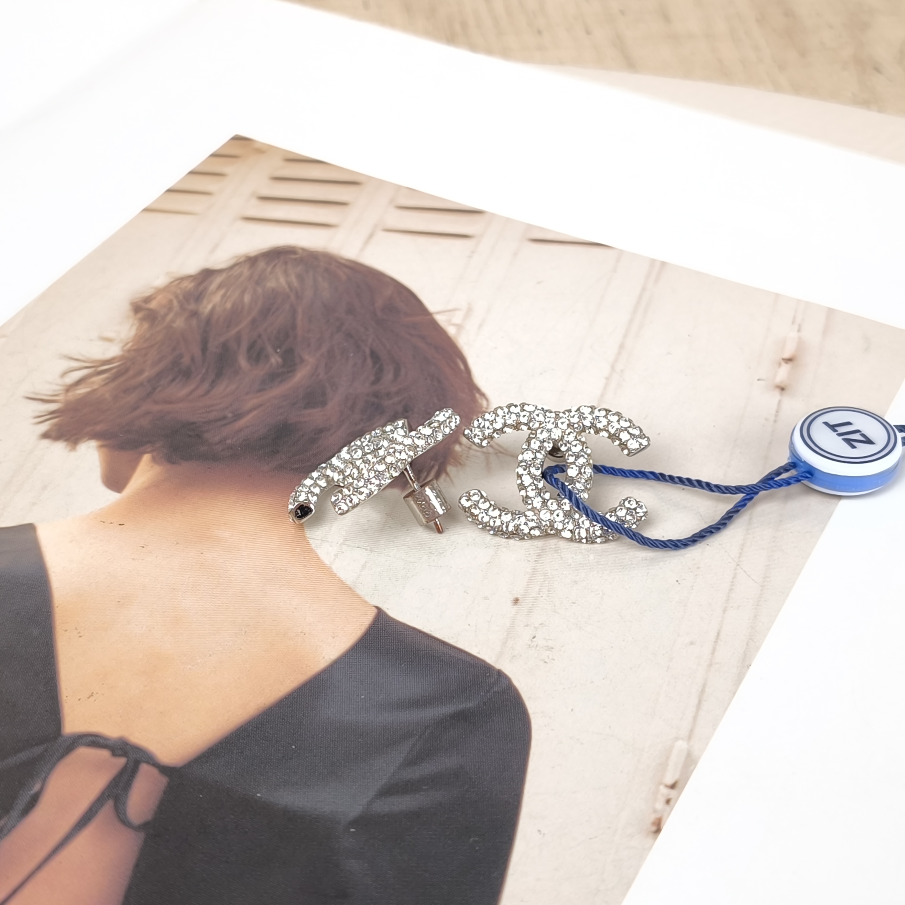 Chanel C — cover view 4 of 7