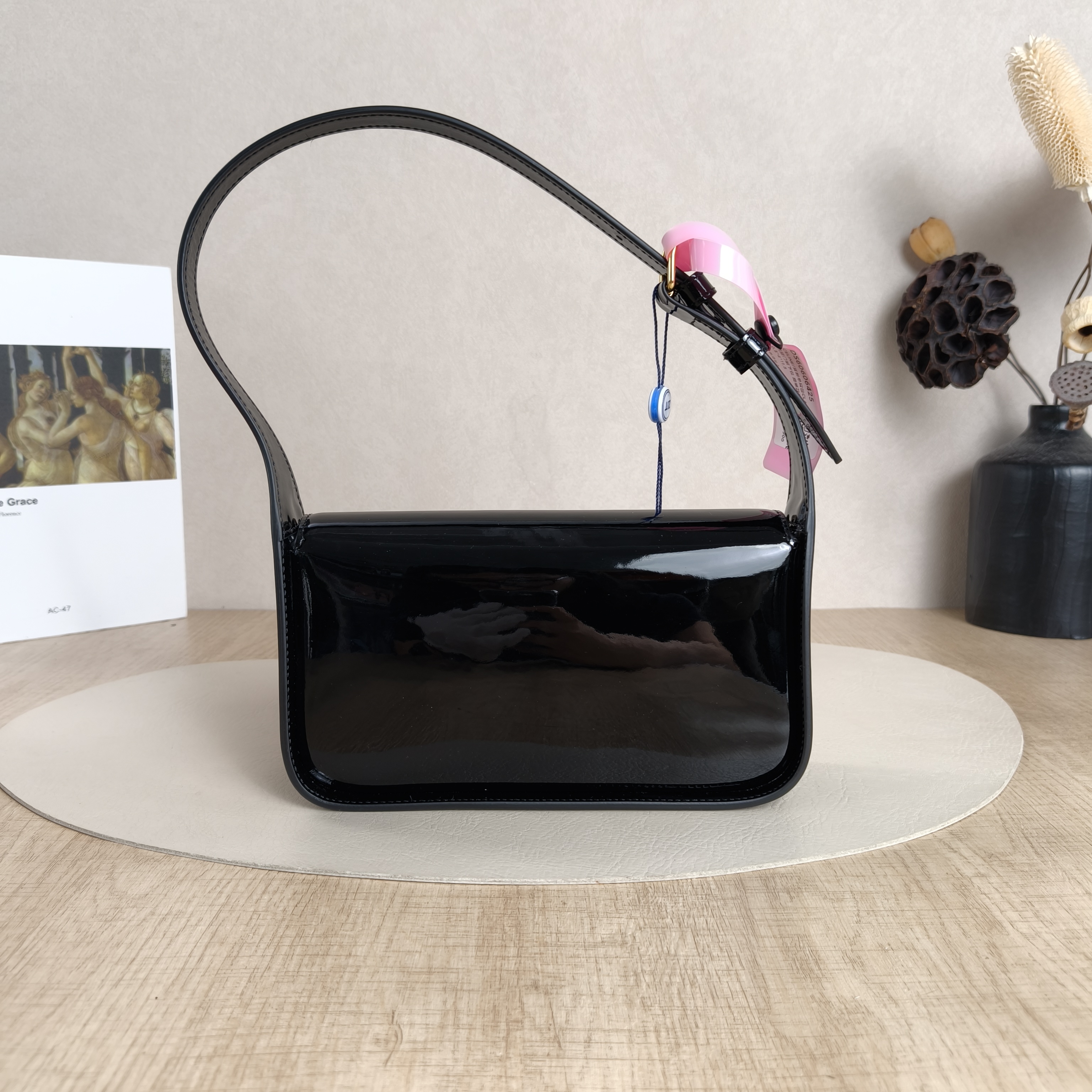 CELINE Shoulder Bag CLAUDE Shoulder Strap Edition Black Calfskin Medium20.5 × 4 × 11.5 cm — cover view 4 of 5