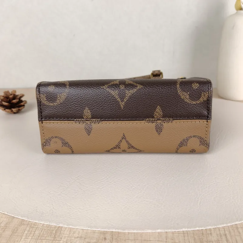 Louis Vuitton Crossbody Bag Onthego BB Monogram PVCBB18 × 8.5 × 15 cm — cover view 3 of 6