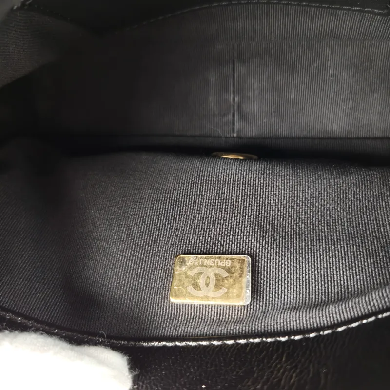 Chanel Shoulder Bag cf mini Black Waxed Leather mini 20 × 5 × 12 cm — detail view 11 of 12