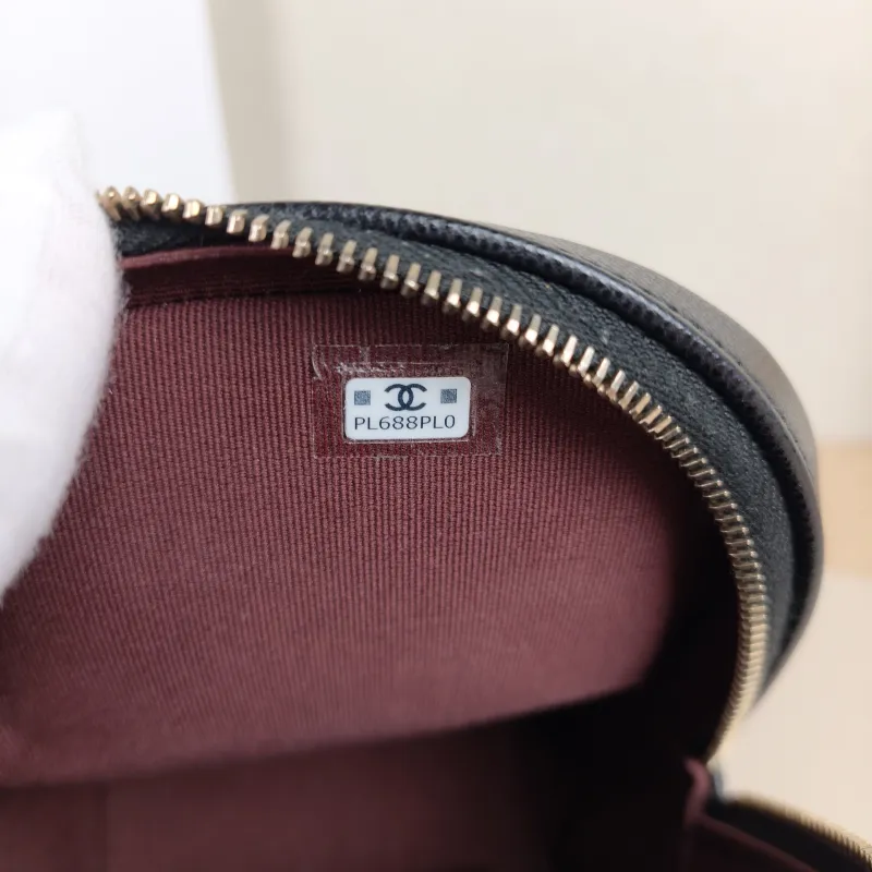 Chanel Backpack mini Backpack Collection Black Grained Calfskin One Size13 × 9 × 18 cm — detail view 6 of 13