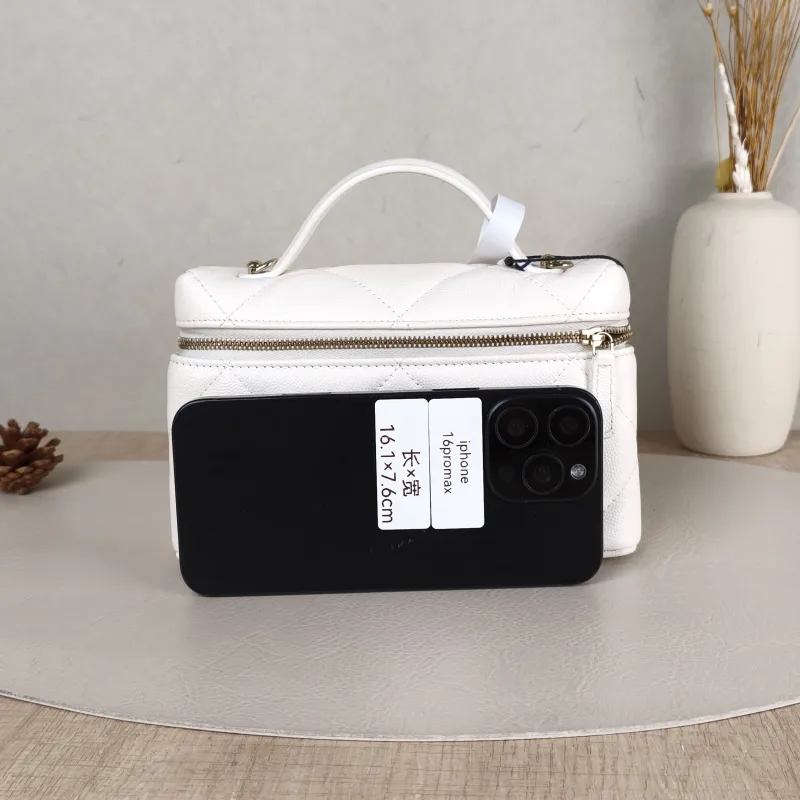 Chanel Crossbody Baglp Box Bag Top Handle Crossbody Bag White Calfskin One Size19.5 × 5 × 17 cm — cover view 3 of 6