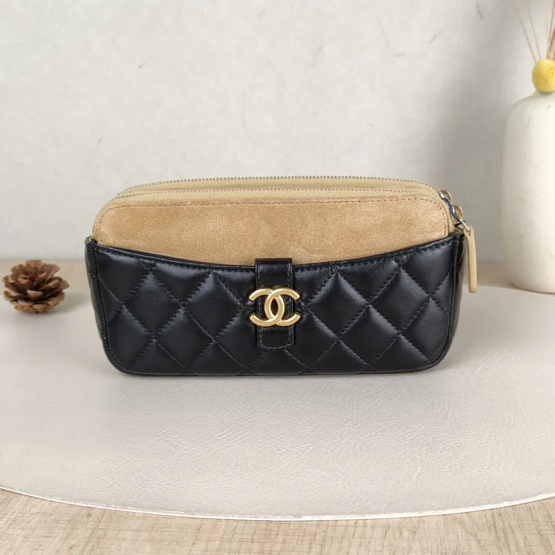 Chanel Crossbody Bag25a shopping bag Colorblock Suede mini18 × 3 × 10 cm